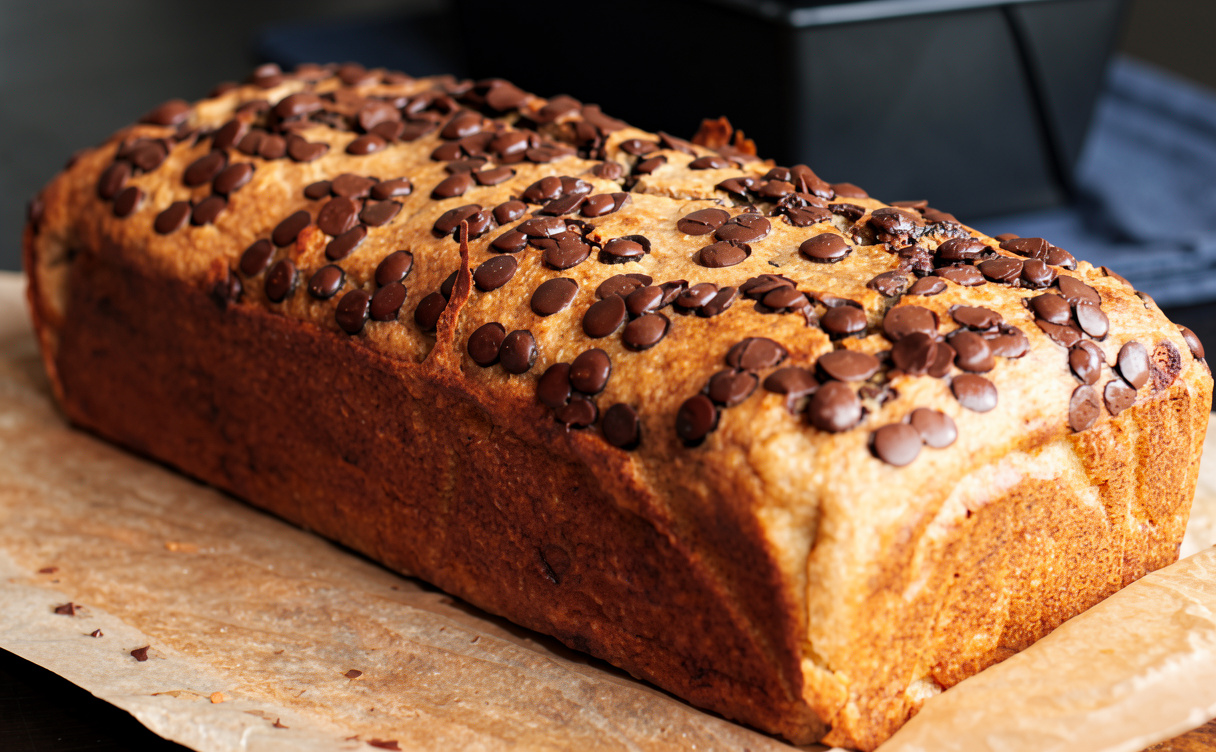 healthy chocolate chip banana bread