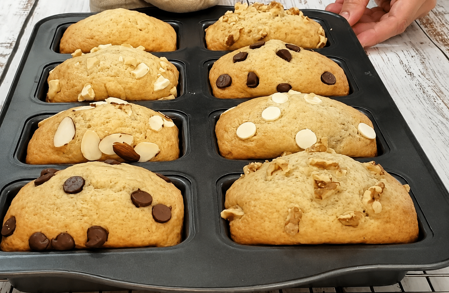 Easy Mini Banana Bread Loaves Recipe