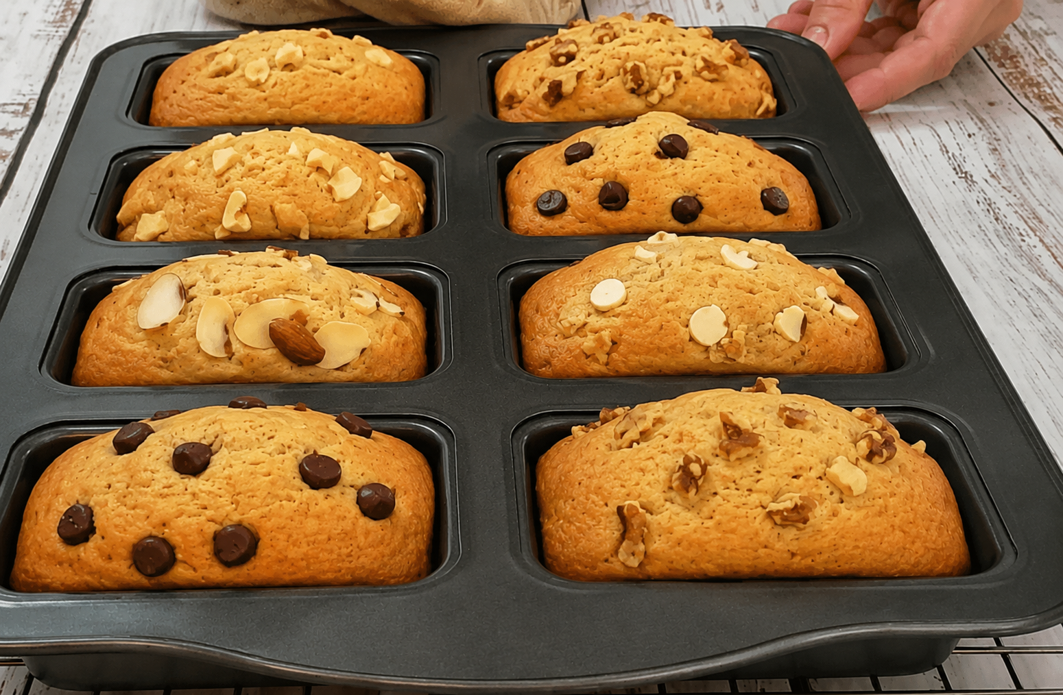 Mini Banana Bread Loaves